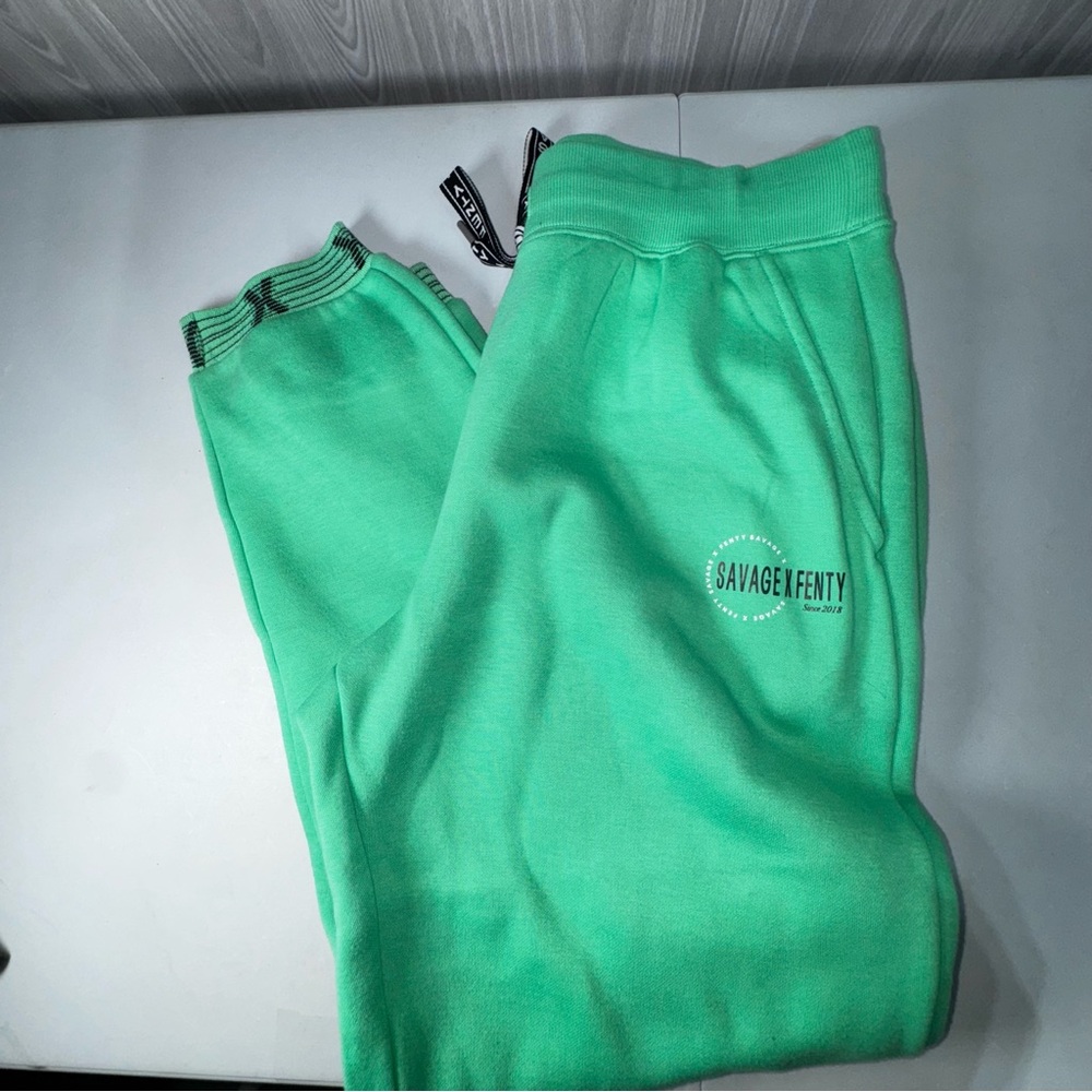 Women's Green Fleece Jogger Pants Medium Brand New - Picture 2 of 7